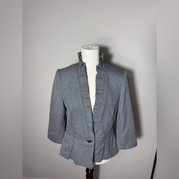 White House Black Market Jackets & Blazers - White House Black Market Tweed Black/Gray Ruffled Blazer 3/4 Sleeves Fitted 8